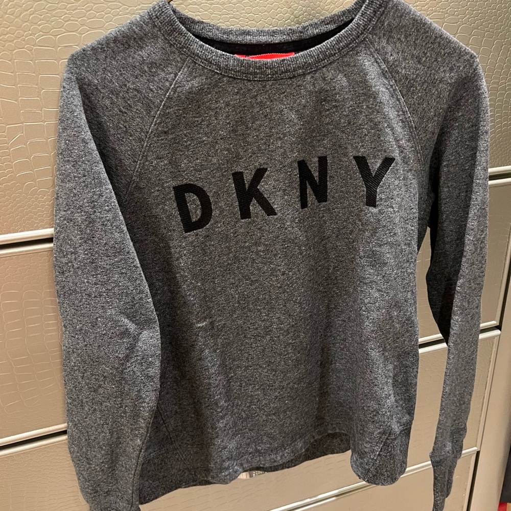 DKNY sweat shirt